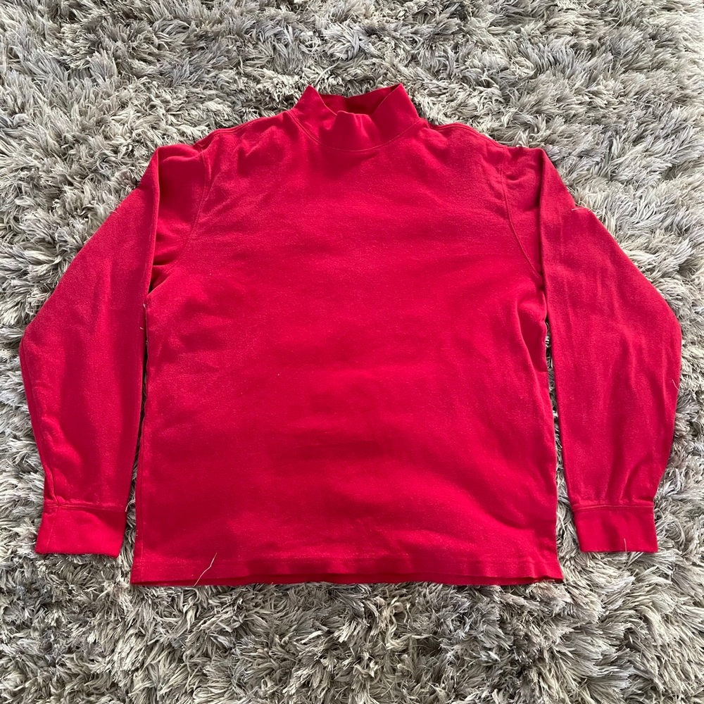 RED TURTLE NECK